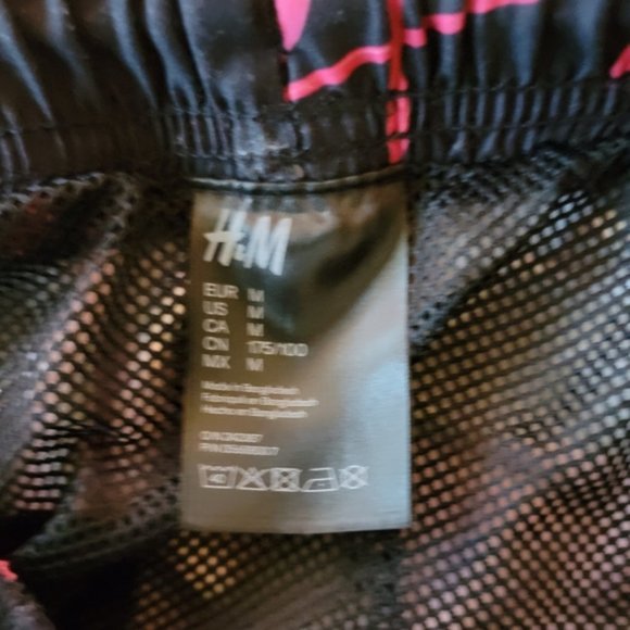 H&M printed men's swim trunks - Picture 3 of 3